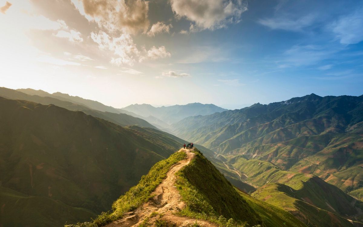 Kinh nghiệm Trekking Tà Xùa từ A đến Z: Chinh phục “thiên đường mây”