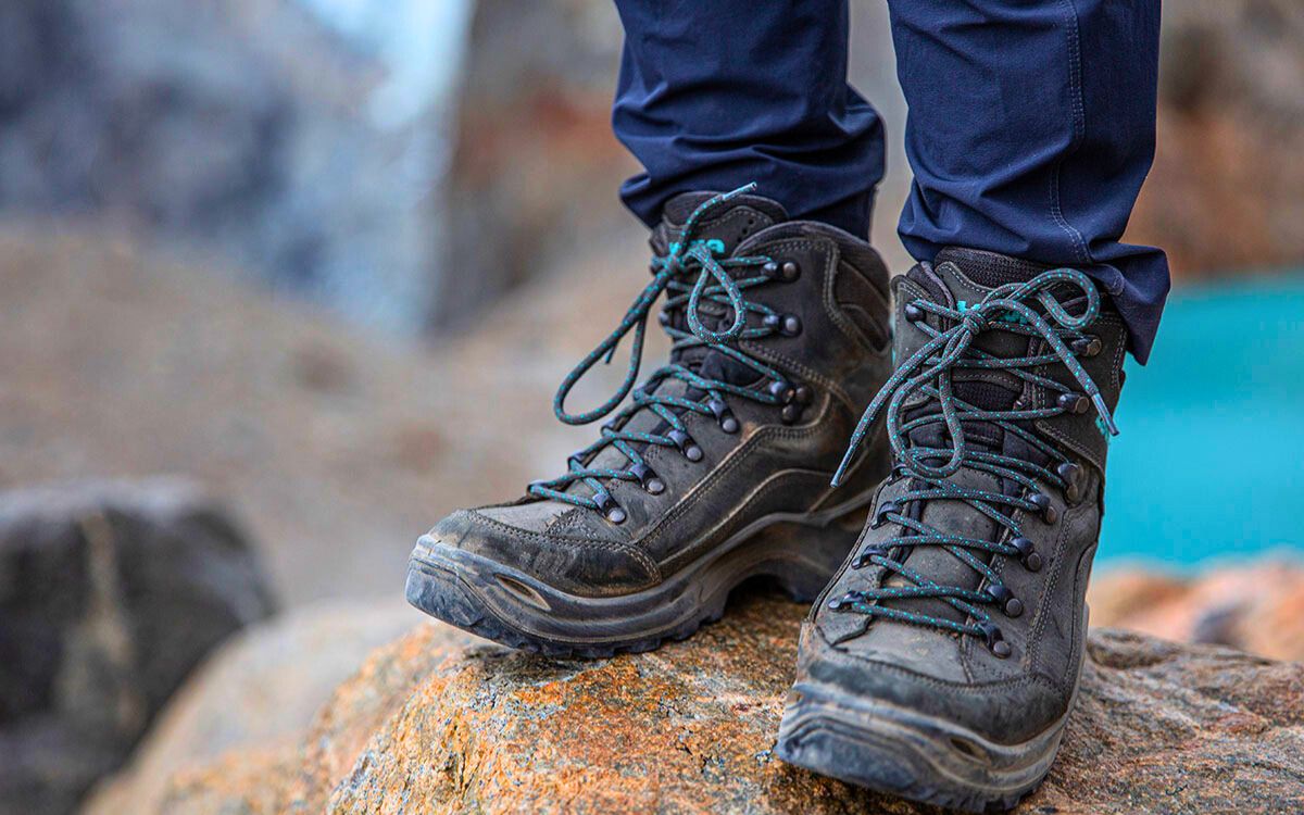 Giày Trekking là gì? Kinh nghiệm từ A – Z
