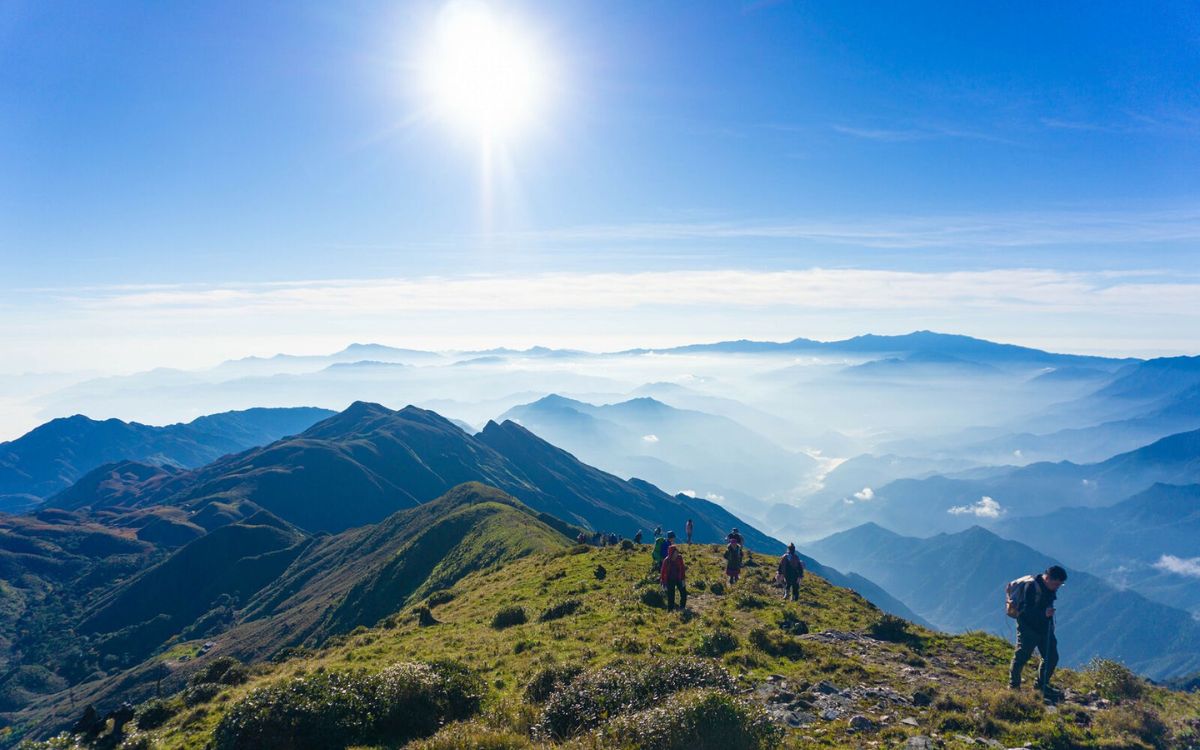 Trekking Tà Chì Nhù – “Nóc nhà” Yên Bái: Kinh nghiệm từ một trekker lão luyện