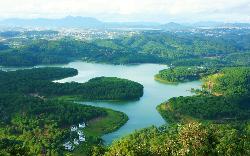 Top 3 Cung Đường Trekking Hồ Tuyền Lâm Đẹp Nhất Cung Duong Len Dinh Pinhatt