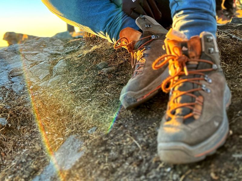 5 vật dụng không thể thiếu khi trekking Tà Năng - Phan Dũng Giay trekking