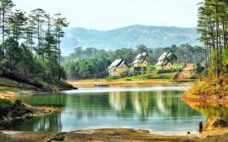 Kinh Nghiệm Trekking Hồ Tuyền Lâm Mùa Mưa: An Toàn và Thú Vị Nhung Trai Nghiem Thu Vi Khi Trekking Mua Mua