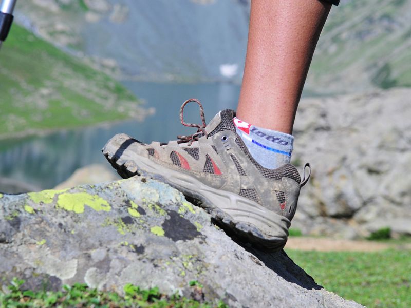 5 Vật Dụng Trekking Chư Bluk Mà Bạn Không Thể Thiếu giay trekking chuyen dung